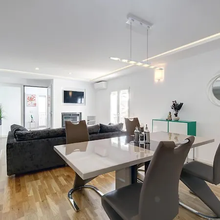 Westminster Puerto Banus Marina Apartment